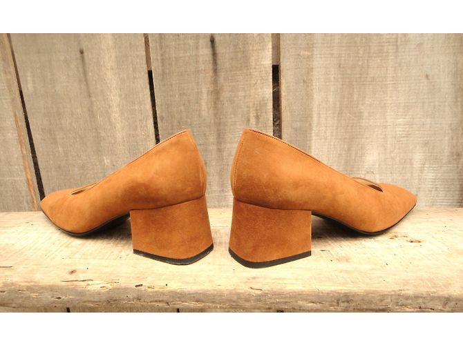 Charles Jourdan Pumps Caramel Hirschleder Karamell - Ansicht 8