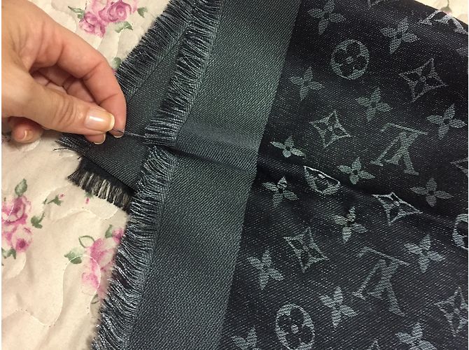 Louis Vuitton Bufandas de seda Negro Plata Metálico - vista 5