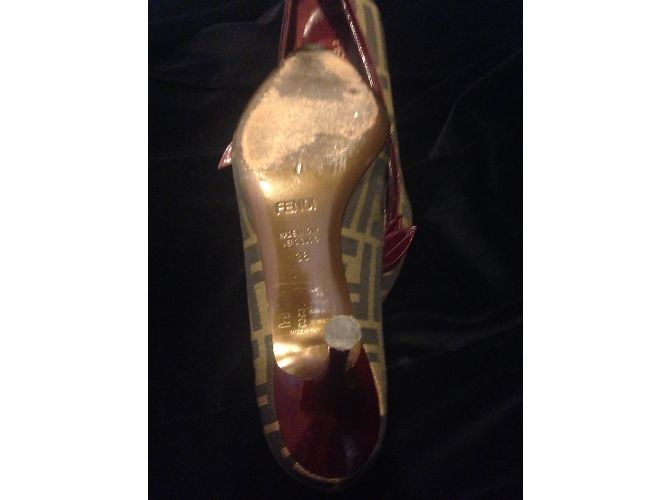 Fendi Lackleder Pumps Dunkelrot Bordeaux - Ansicht 4