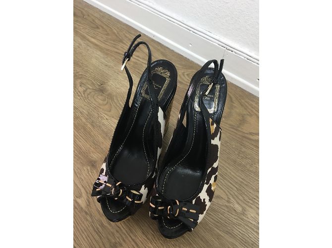 Christian Dior Leopard Pattern Platform Sandals Black Patent Leather Multiple colors - view 2