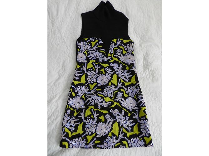Abito Kenzo a Due Pezzi Ricamato Nero Giallo Bianco - vista 9