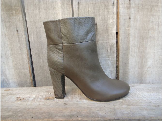 Stivaletti See by Chloé in pelle kaki Cachi - vista 3