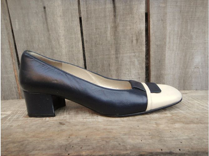 Charles Jourdan Leather Heels Black White - view 3