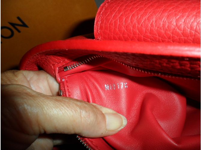 Capucines Louis Vuitton Handtaschen Rot - Ansicht 10