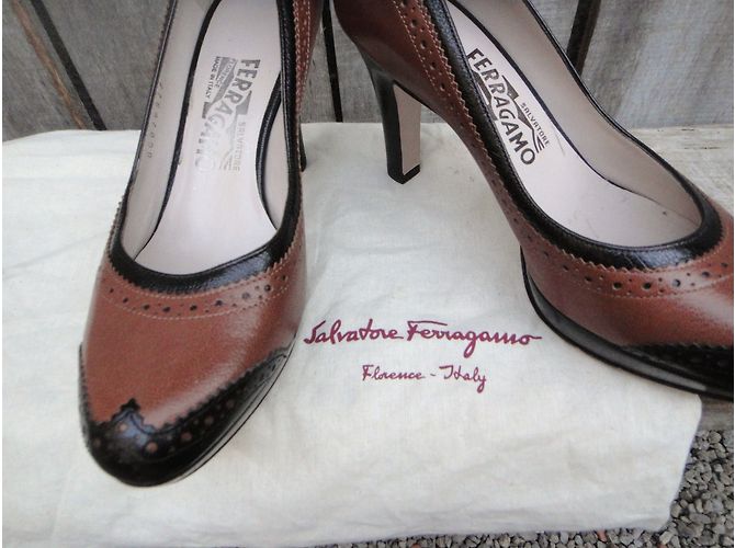 Décolleté Salvatore Ferragamo in pelle marrone nero - vista 8