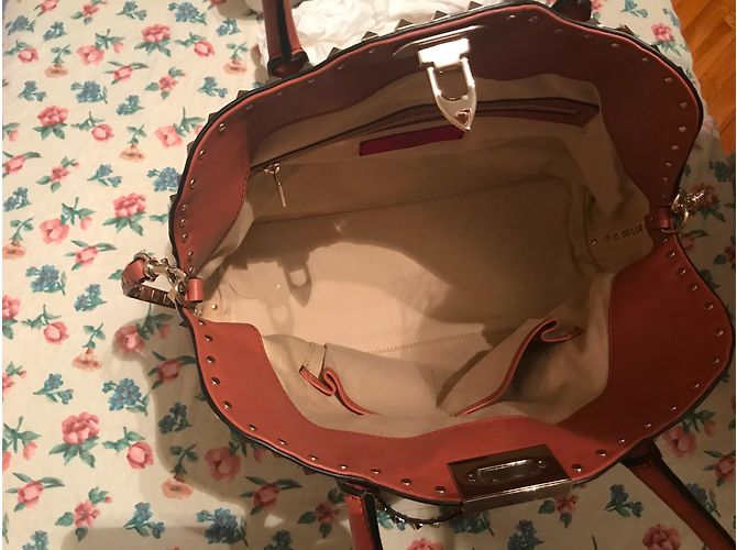 Borsa Valentino Garavani in pelle color caramello - vista 10