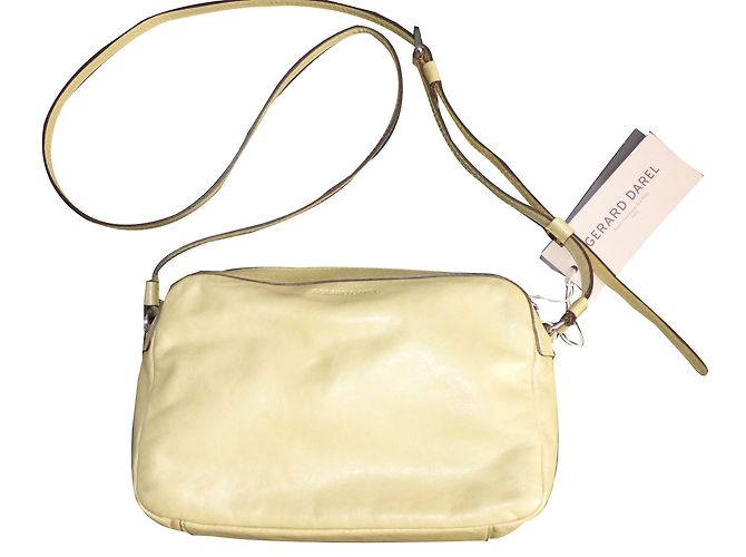 Pochette Candle in pelle gialla Gerard Darel Giallo - vista 2