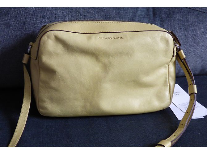 Pochette Candle in pelle gialla Gerard Darel Giallo - vista 8