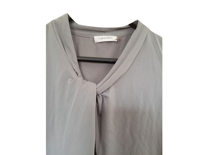 Top Calvin Klein de lycra gris - vista 2