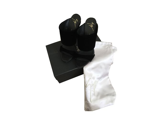Giuseppe Zanotti Mules - vista 2
