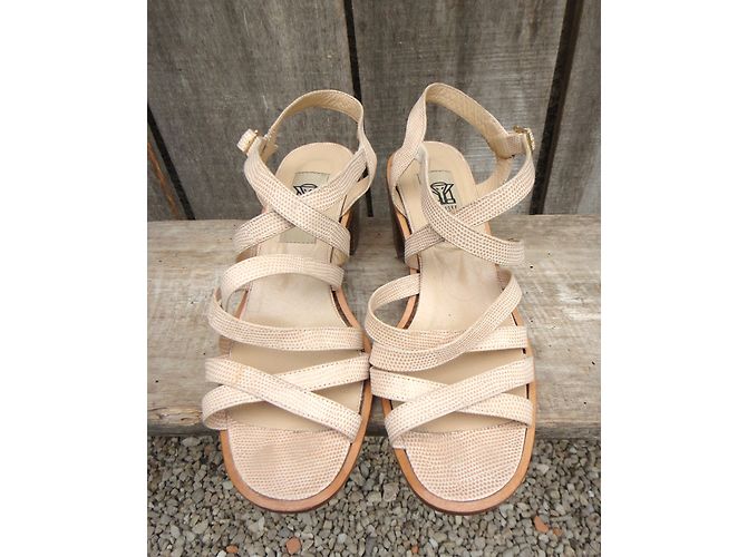 Sandali Colisee De Sacha in pelle beige effetto rettile - vista 7