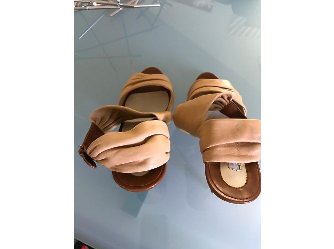 Sandali Brian Atwood in pelle beige 37,5 - vista 13