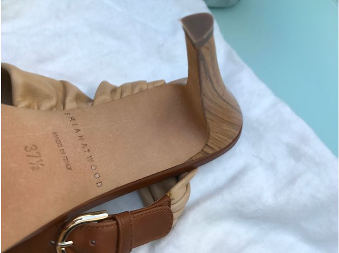 Sandali Brian Atwood in pelle beige 37,5 - vista 15