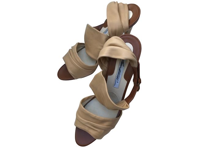 Sandali Brian Atwood in pelle beige 37,5 - vista 2