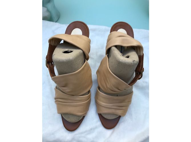 Sandali Brian Atwood in pelle beige 37,5 - vista 3