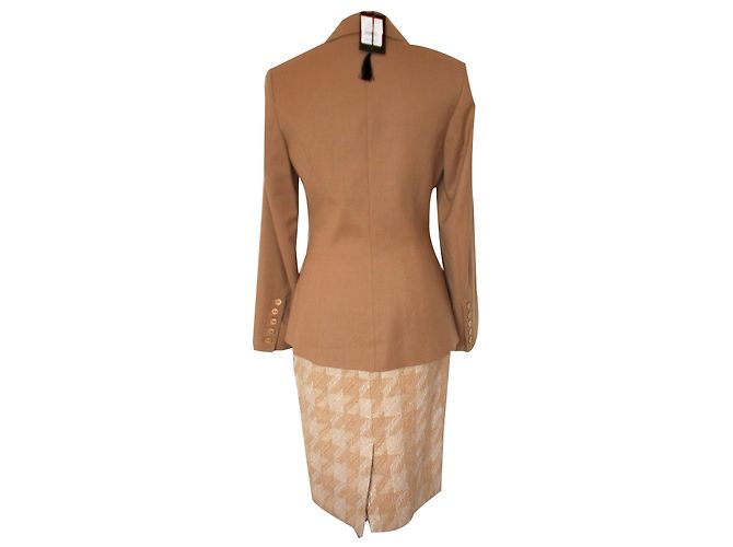 Autre Marque Conjunto de saia e jaqueta de lã e tweed bouclette camelo Tamanho 38 - vista 2