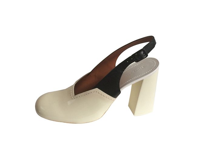 Sapatos de salto Céline em verniz creme preto e branco Cru - vista 2