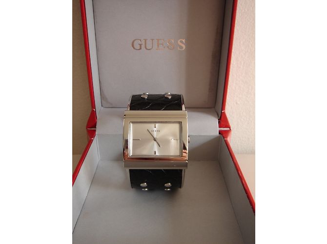 Orologio Guess nero in pelle di coccodrillo e borchie argento - vista 4
