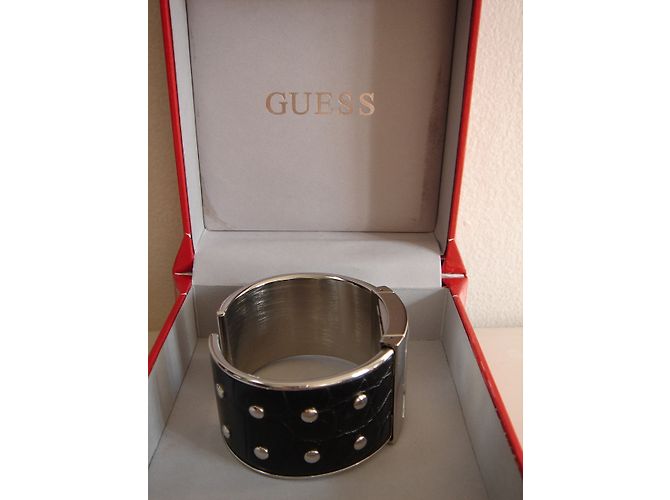 Orologio Guess nero in pelle di coccodrillo e borchie argento - vista 5