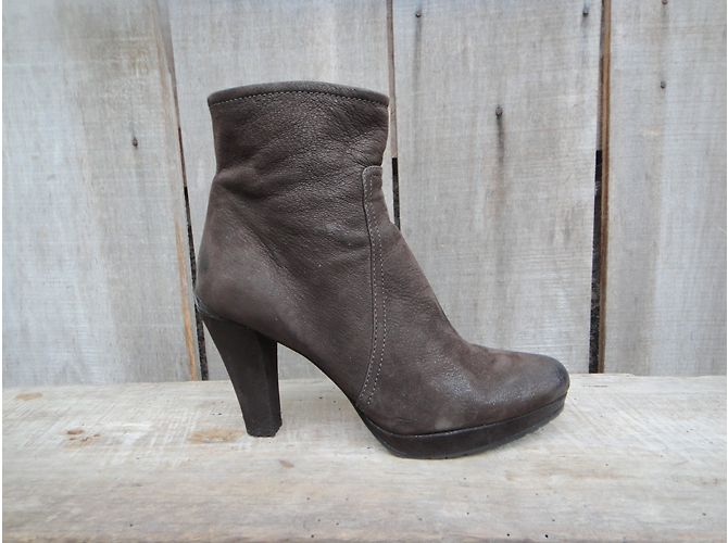Botines Prada de piel marrón oscuro - vista 3