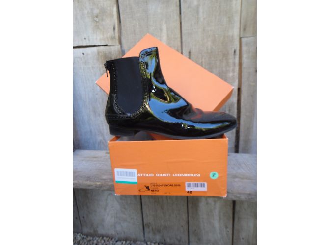 Autre Marque Botines Chelsea AGL de charol negro - vista 3