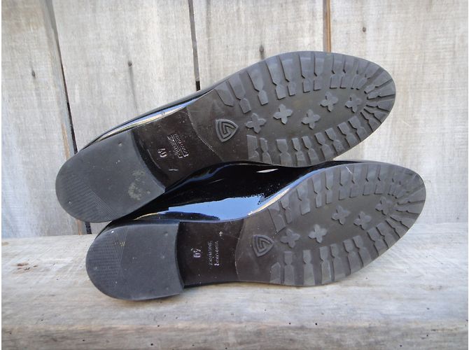 Autre Marque Botines Chelsea AGL de charol negro - vista 9