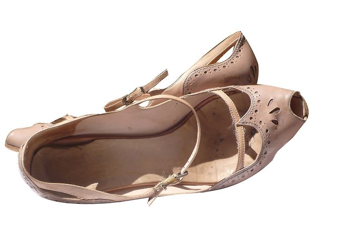 Décolleté Salvatore Ferragamo in pelle beige - vista 2