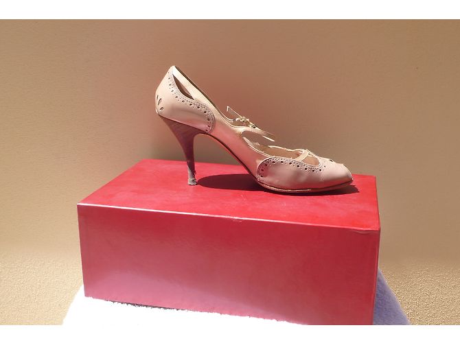 Décolleté Salvatore Ferragamo in pelle beige - vista 5