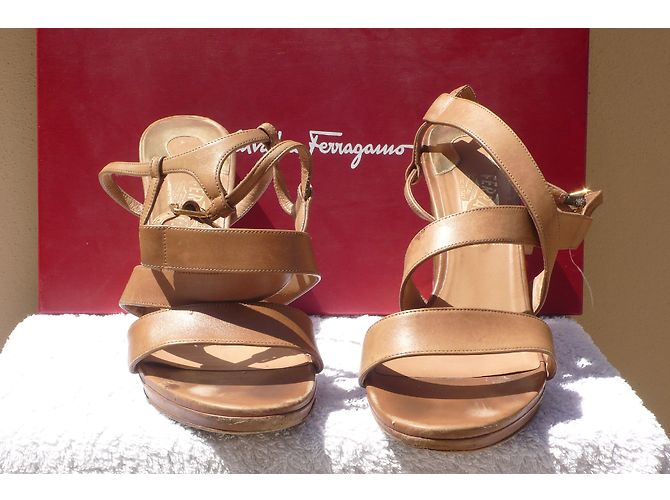 Salvatore Ferragamo Sandalen mit Absatz Leder Beige - Ansicht 7