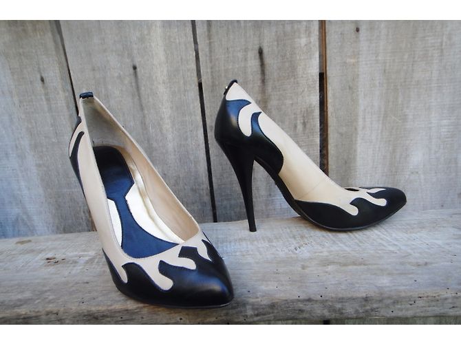 Décolleté Alexander Mcqueen in pelle nero e bianco 39 - vista 4
