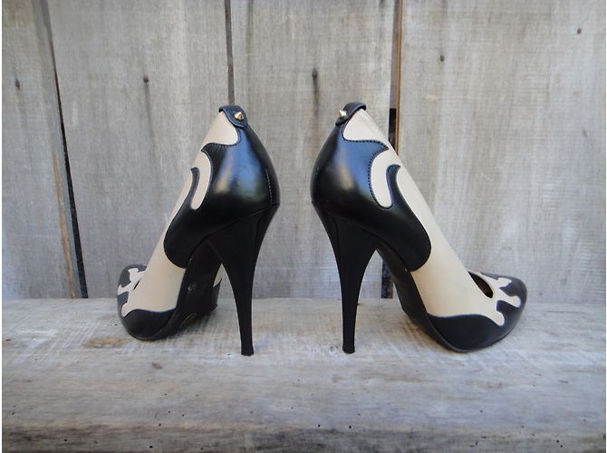 Décolleté Alexander Mcqueen in pelle nero e bianco 39 - vista 7