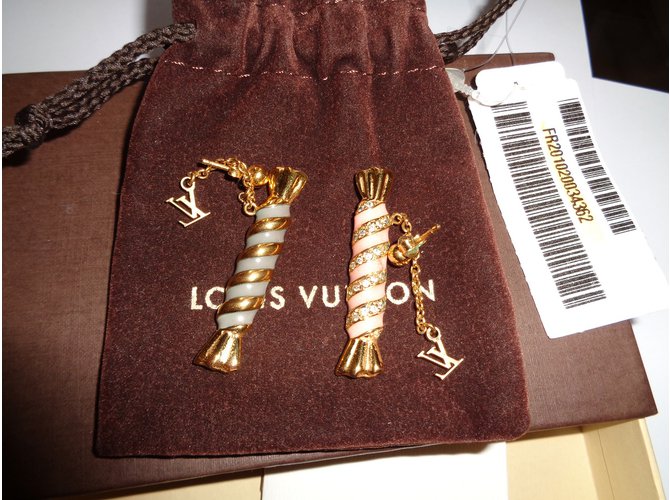 Boucles d'oreilles Louis Vuitton Boucle d'oreilles Métal Doré ref.45485