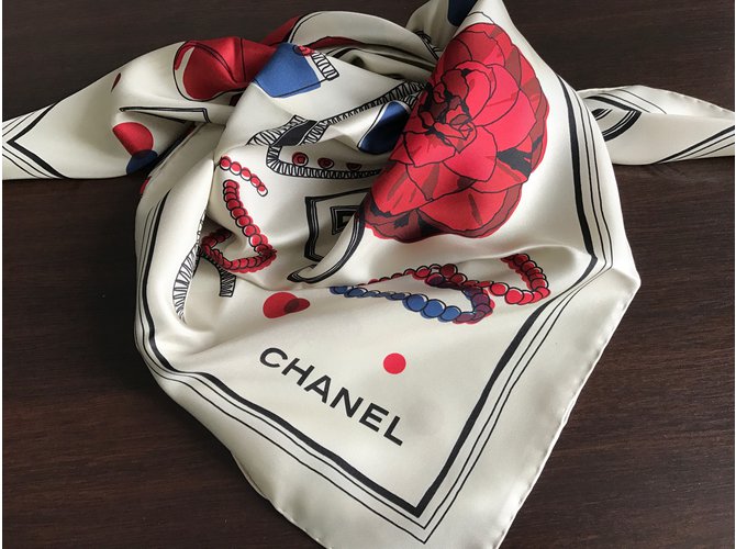 Chanel Cachecol Cru - vista 3