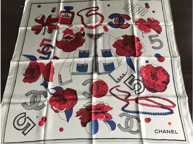 Chanel Cachecol Cru - vista 4