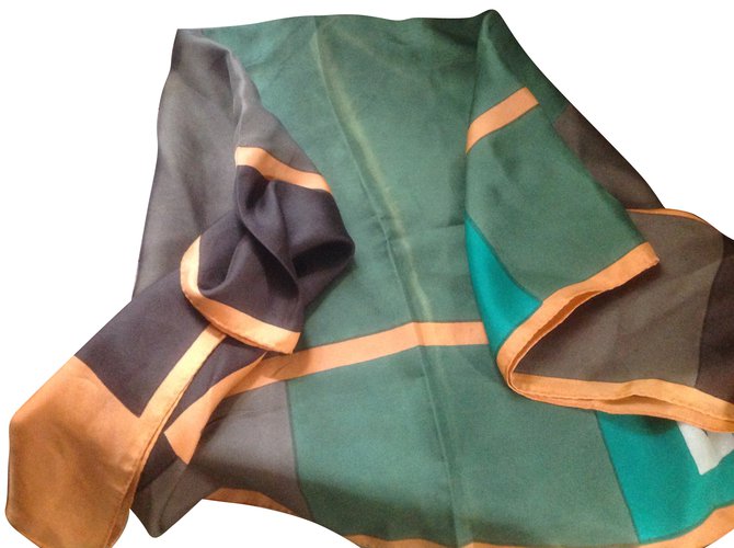 Sciarpa Pierre Cardin in seta verde - vista 2