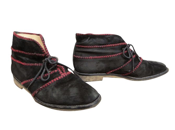 Stivaletti Manolo Blahnik in pelle nera Nero - vista 2