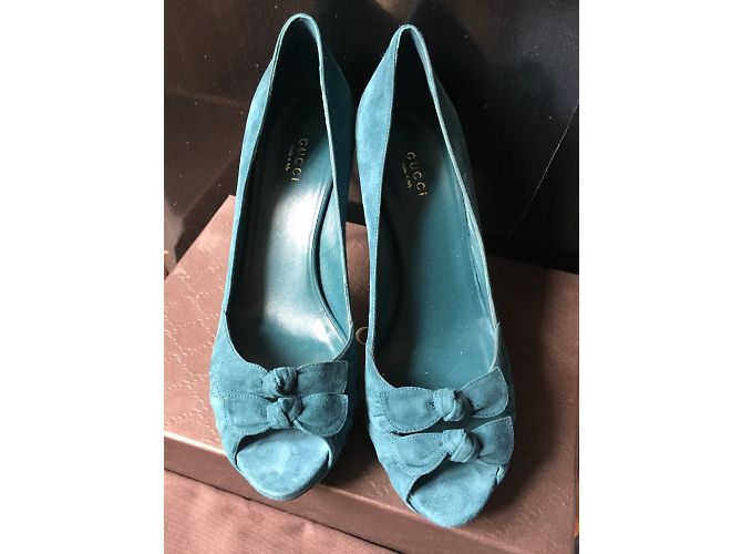 Décolleté Gucci Kid Scamosciato a punta aperta blu scamosciato - vista 3