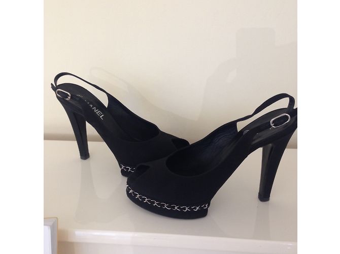 Décolleté Chanel nere in pelle d'agnello e tessuto 41.5 Nero - vista 10