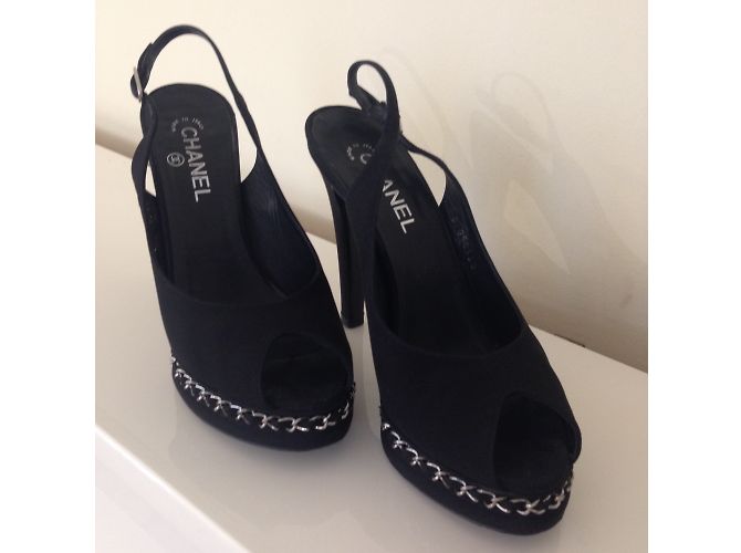 Décolleté Chanel nere in pelle d'agnello e tessuto 41.5 Nero - vista 17