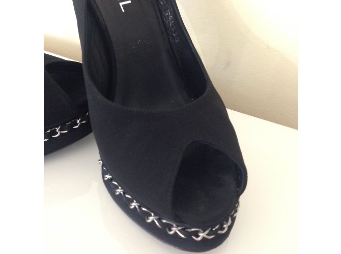 Décolleté Chanel nere in pelle d'agnello e tessuto 41.5 Nero - vista 4