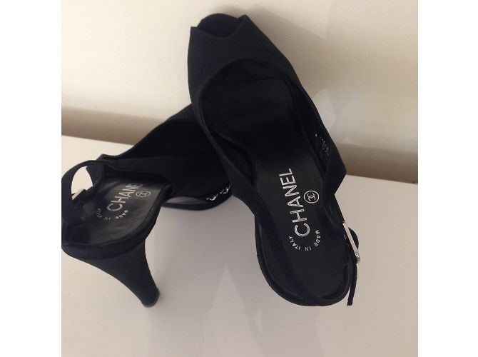 Décolleté Chanel nere in pelle d'agnello e tessuto 41.5 Nero - vista 8