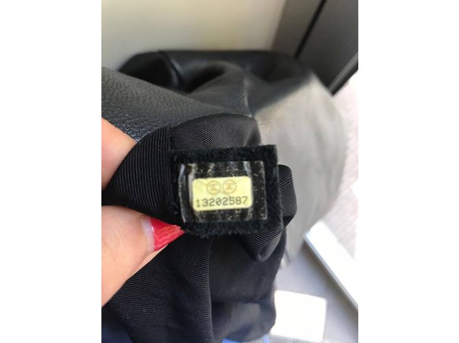 Chanel "CAVIAR 31" Noir - vue 4