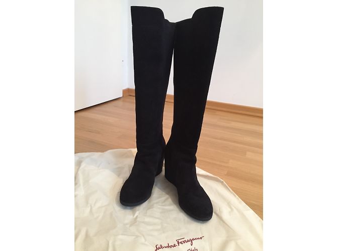 Botas Salvatore Ferragamo de ante negro 38EU - vista 3