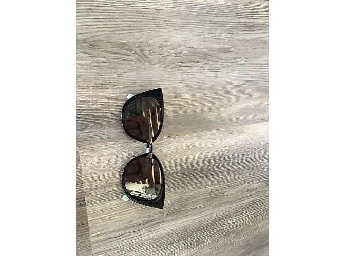 Fendi Sunglasses - view 3