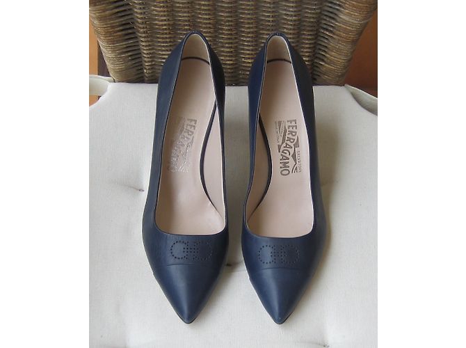 Salvatore Ferragamo pompe - vista 3