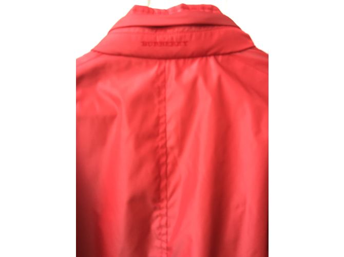 Burberry Jacke Rot mit Bestickter Tartan Kapuze Größe S - Ansicht 6