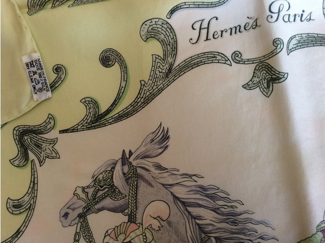 Hermès Cheval Turc Amarillo - vista 3