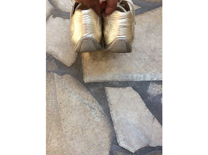 Louis Vuitton scarpe da ginnastica D'oro - vista 10