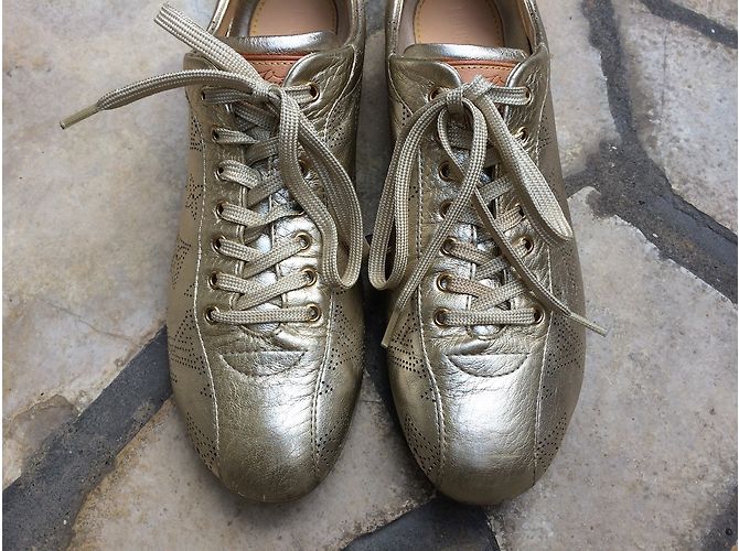 Louis Vuitton scarpe da ginnastica D'oro - vista 3