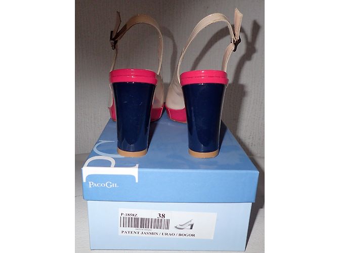 Sandali Peep Toe Paco Gil in Vernice Rosa Beige Blu Navy - vista 7